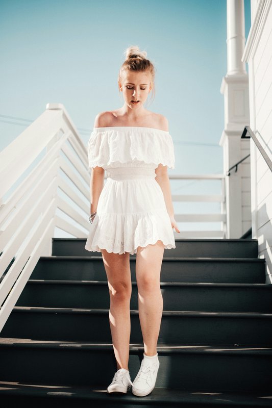 Scarlett E.